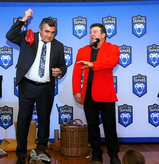 F1CD3CCF0E7B1D11.jpg Magical Comedian Glenn Keeley getting the laughs at a corporate function in Wollongong